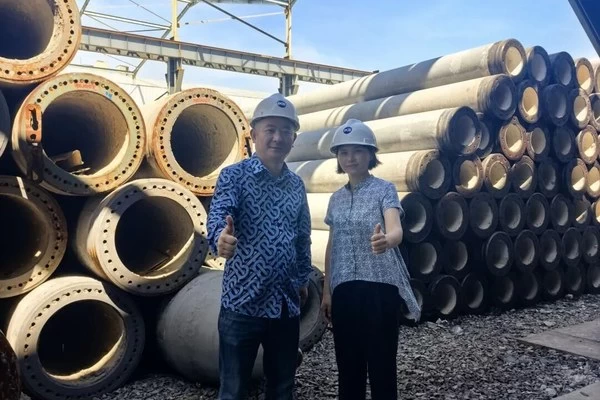 Selamat datang Ketua Kamar Dagang Zhejiang Indonesia Hu Xiaojie dan delegasi yang berkunjung ke pabrik tiang pancang pracetak IKB