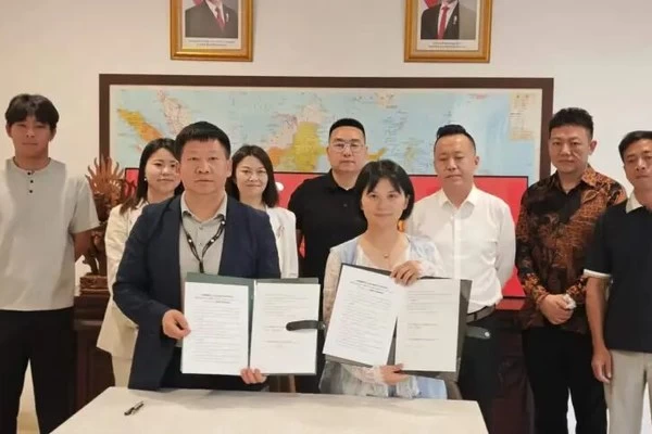 Memperdalam Keterkaitan antara Sabuk dan Jalan dengan Poros Maritim Indonesia | Kawasan Berikat Terpadu Alashankou dan Kawasan Industri Sumedang Menandatangani Kerja Sama Strategis