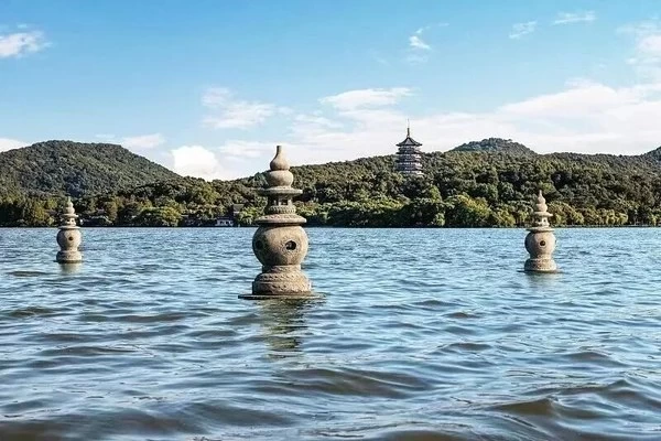 Hari Ketiga Tahun Baru Imlek: Dari Angin Kelapa di Indonesia hingga Danau Barat di Hangzhou, Kamar Dagang Hangzhou Indonesia Mengucapkan Selamat Menempuh Babak Baru